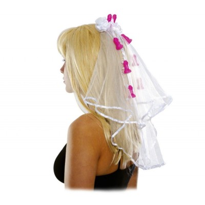 BRIDAL VEIL WITH WHISTLES...